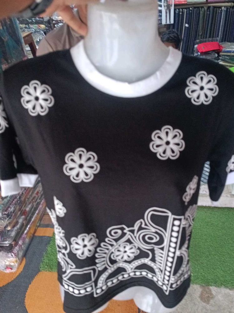Stylish Black &amp; White Print Top