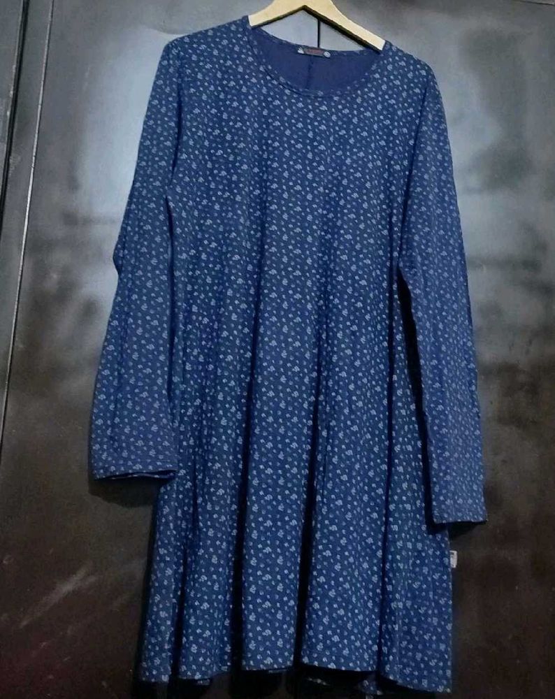 Navy Blue Tshirt For Girl Or Women 42 Bust
