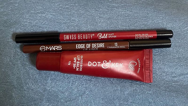 Makeup Lip Set: Liner &amp; Balm