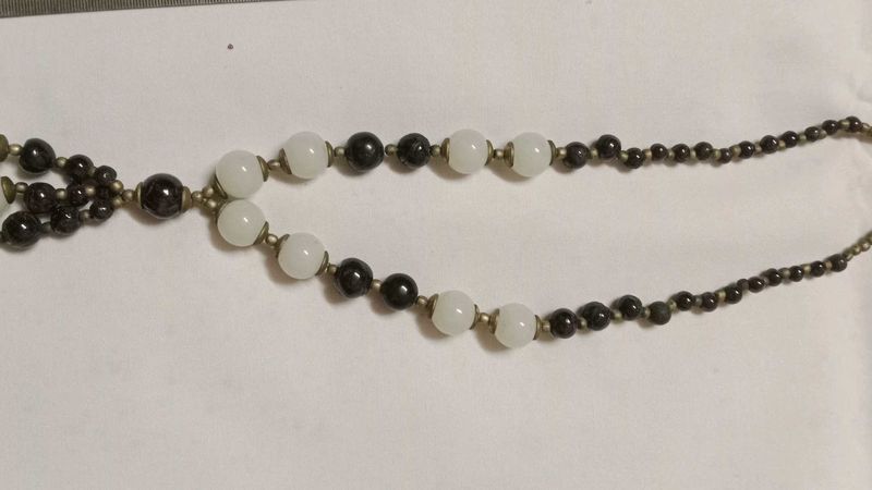 Elegant onlx Beaded Necklace