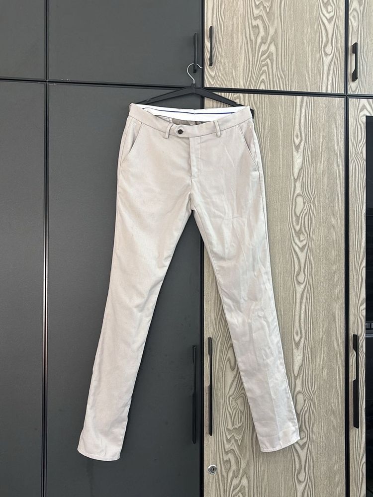 Classic Men's Chinos