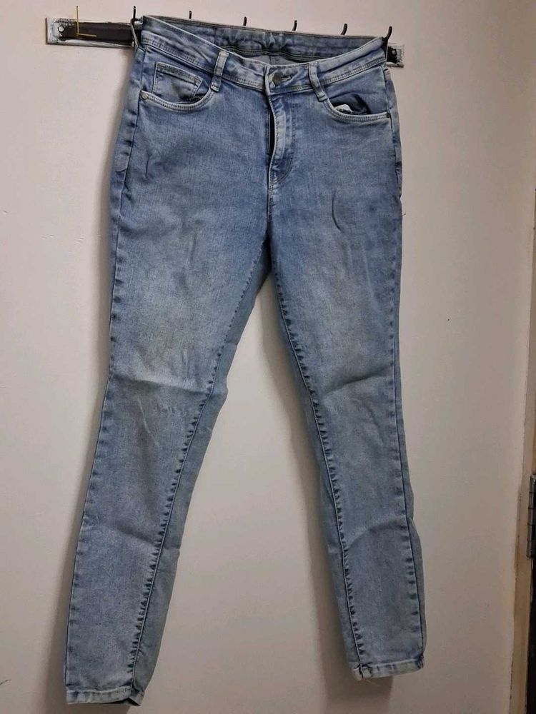 Light Wash Skinny Jeans