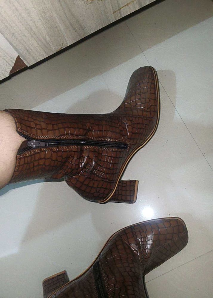 brown printed leather Hi neck boots