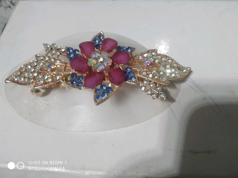 Sparkling Floral Hair Clip
