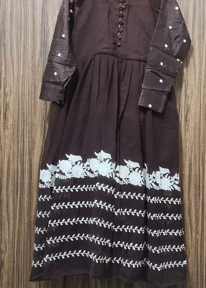Elegant Kurta with Embellishments