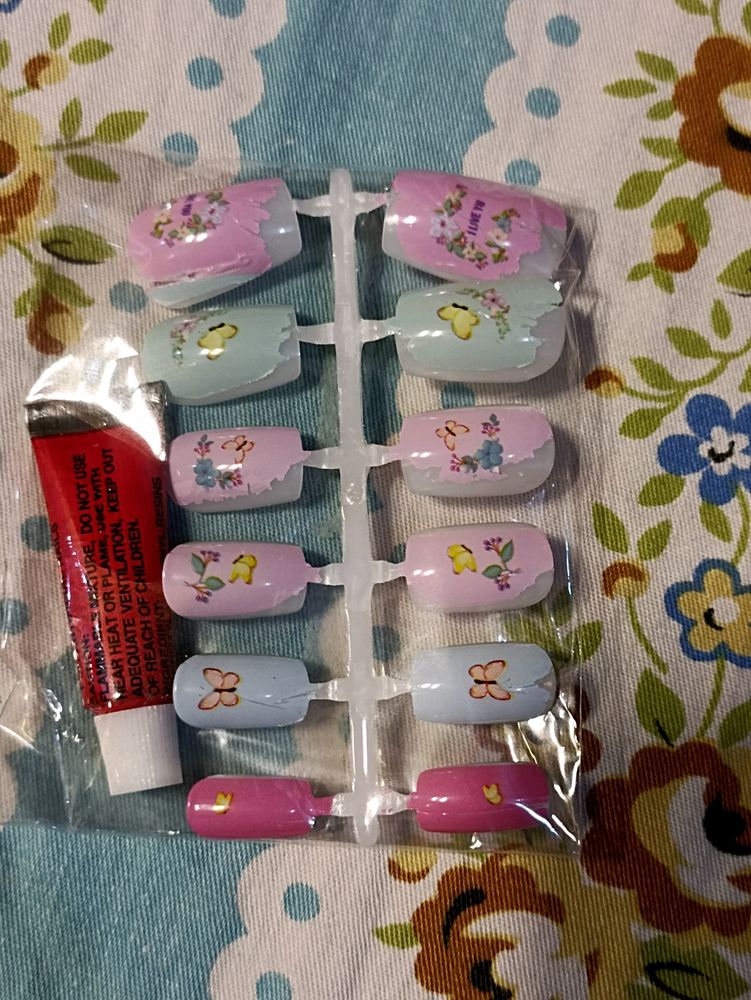 Artificial Nails