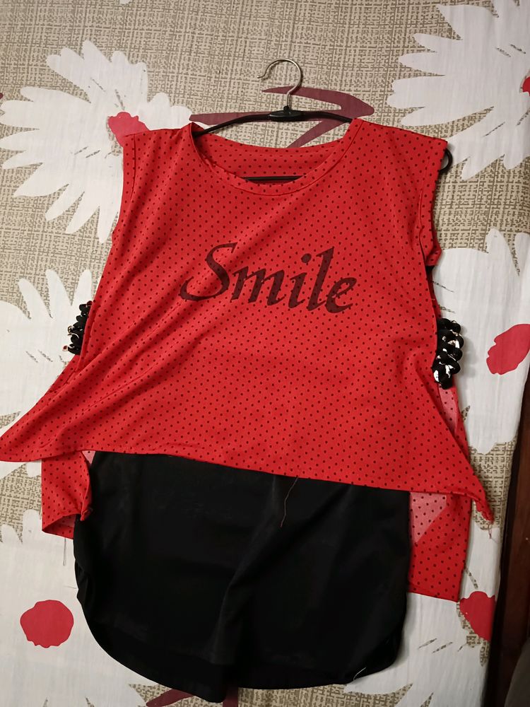Cute Summer No Sleeve Top       Length= 26in.      Chest =32in