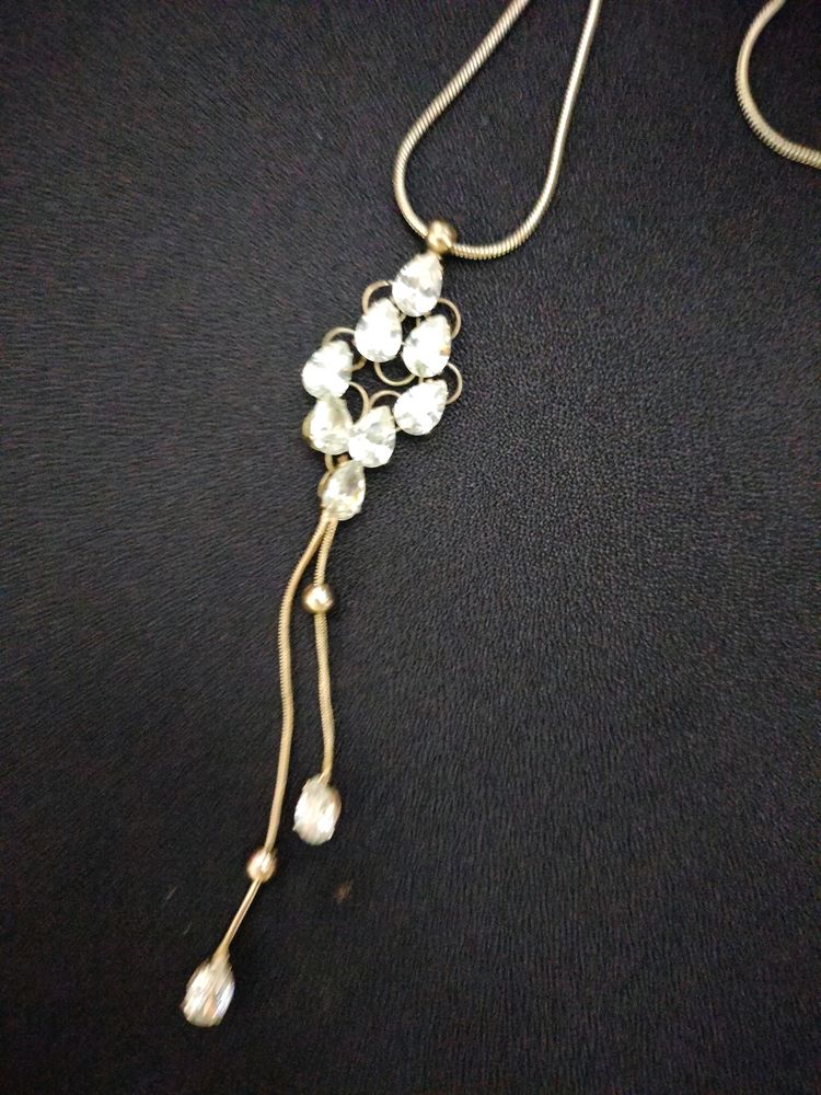 Long Pendant Neckpiece