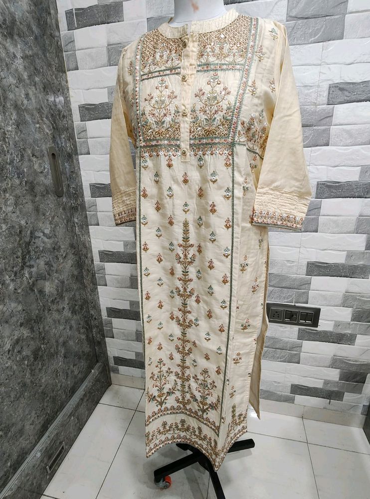 Cream Kurti