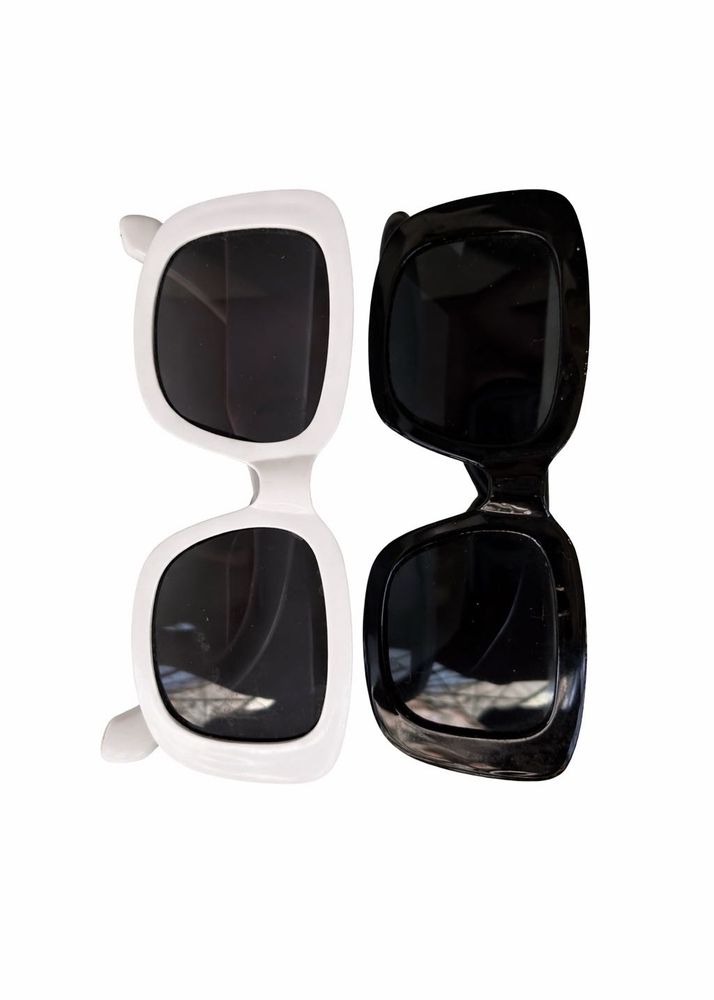 Combo Chic Black &amp; White Sunglasses
