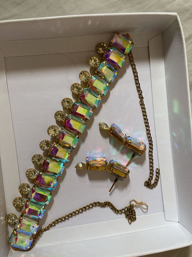 Stunning Crystal Necklace &amp; Earring Set