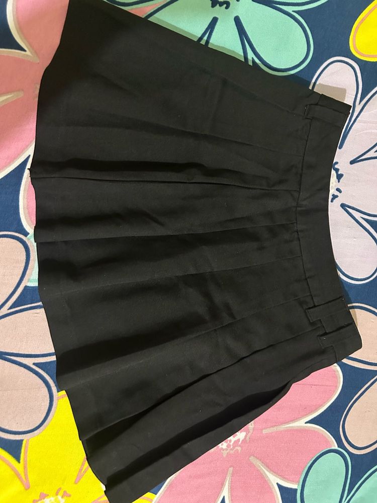 Black Pleated Mini Skirt