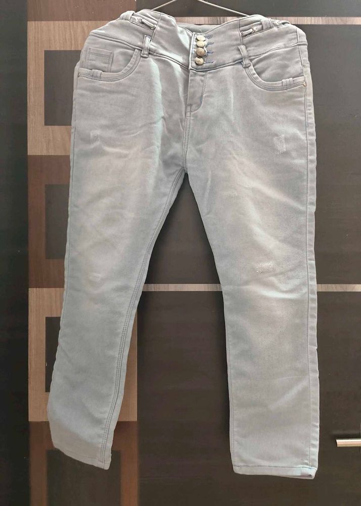 Light Wash High-Waisted Jeans