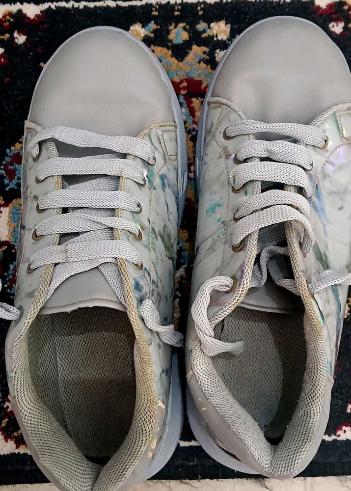 Stylish Marble Print Sneakers