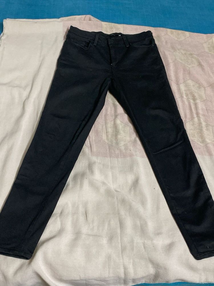 Streachble Dark black Jeans
