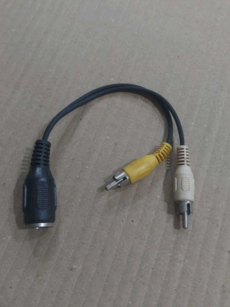 Round 5-pin DIN connector splitting into two