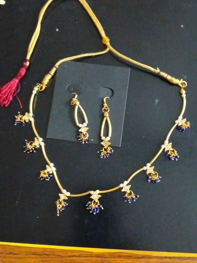 Beautiful Gold-Toned Necklace &amp; Earring Set