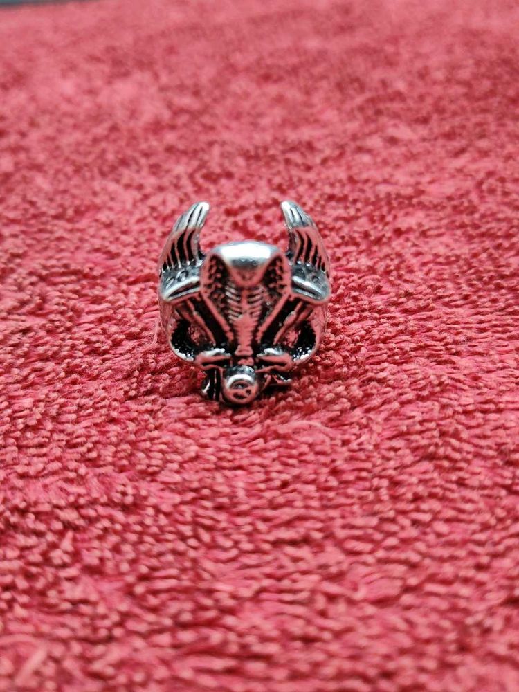 Unique Silver Skull Ring