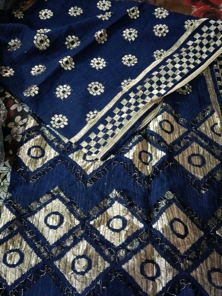 Elegant Blue &amp; Gold dupatta