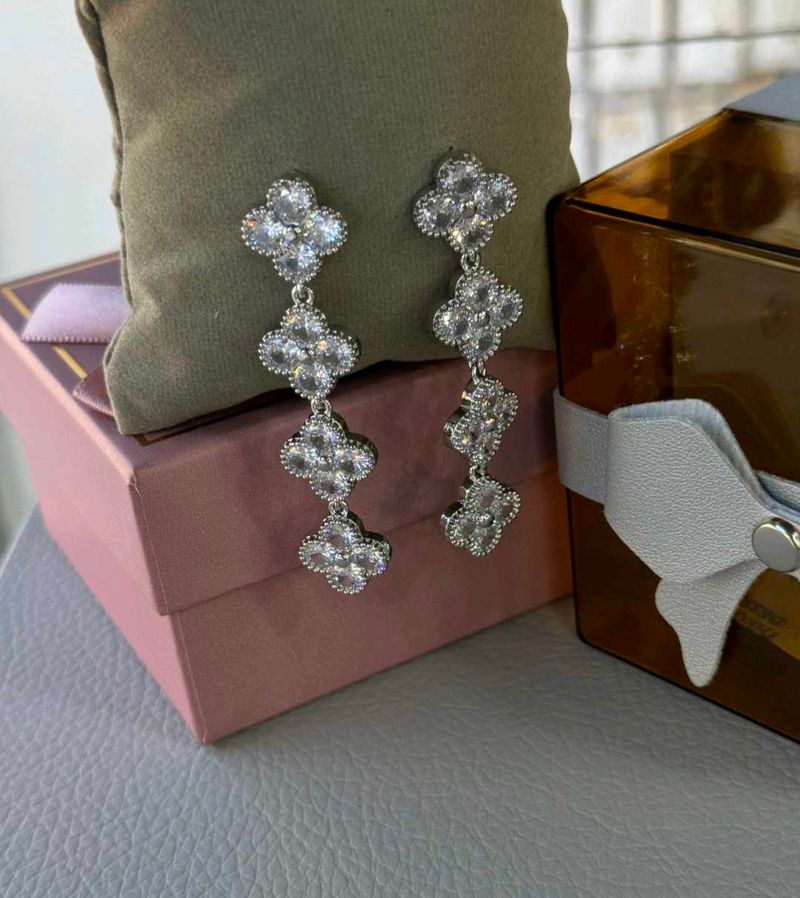 Elegant Clover Drop Earrings