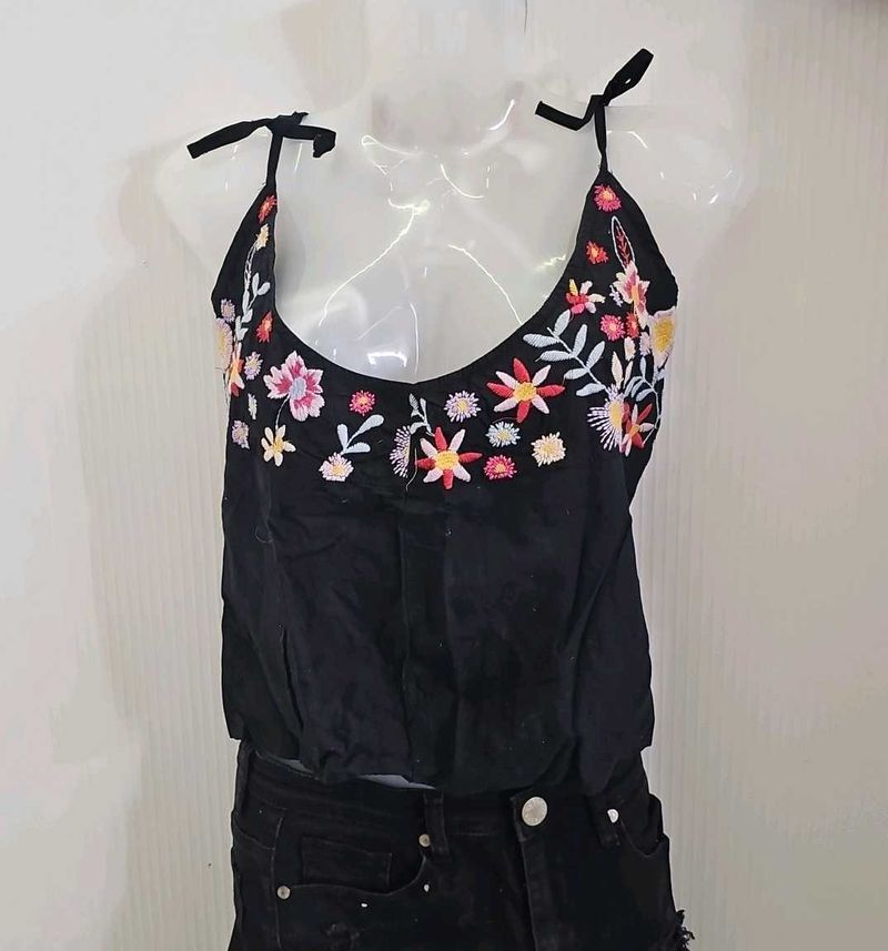 Floral Embroidered Tank Top