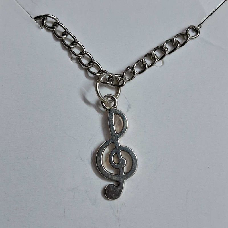🎶 | Treble Clef Necklace