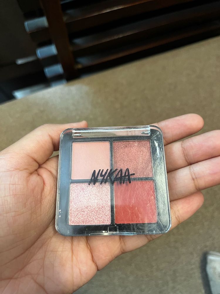 Nykaa Eyeshadow Palette