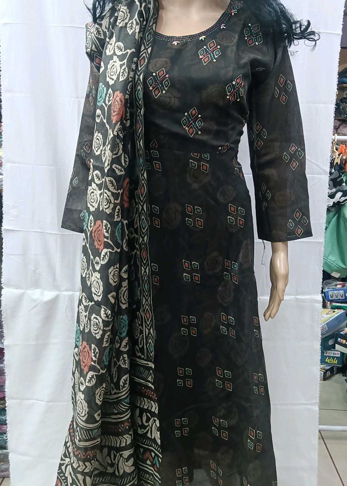 Kurti And Dupatta