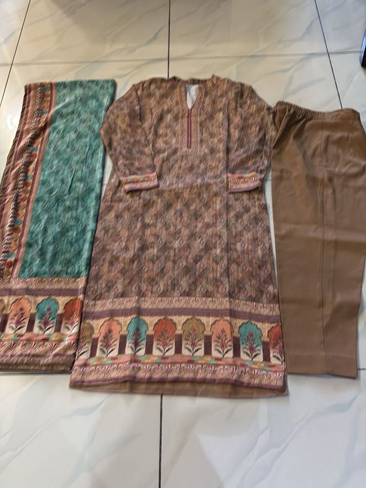 Woolen Printed Kurta Set with Shawl