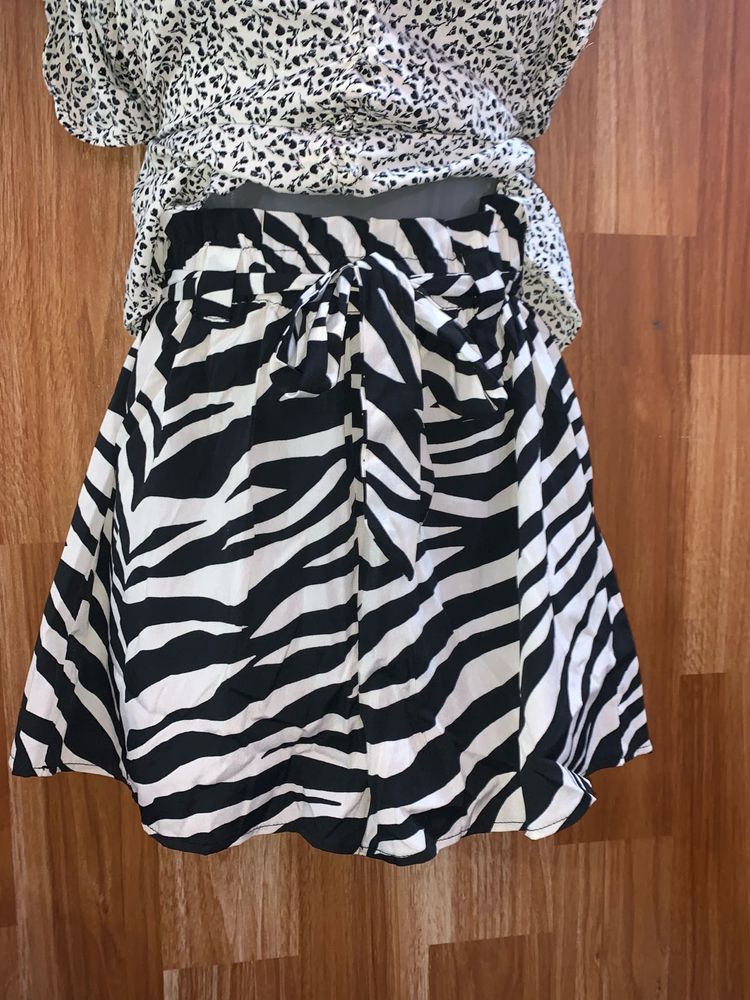 Zebra Print shorts xs/L/xl size avaialbe