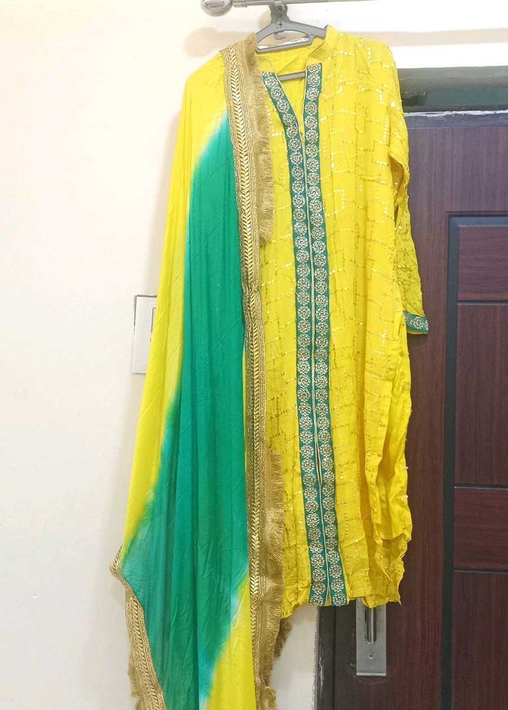 Yellow &amp; Green Kurta Set