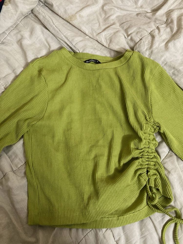 SALE ‼️‼️Lime Green Ruched Long Sleeve Top