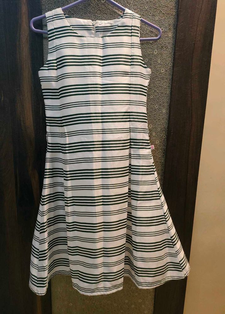 Kids 13-15 years sleeveless dress