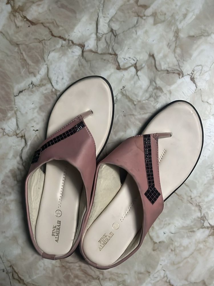 Slippers Like New For Ladies