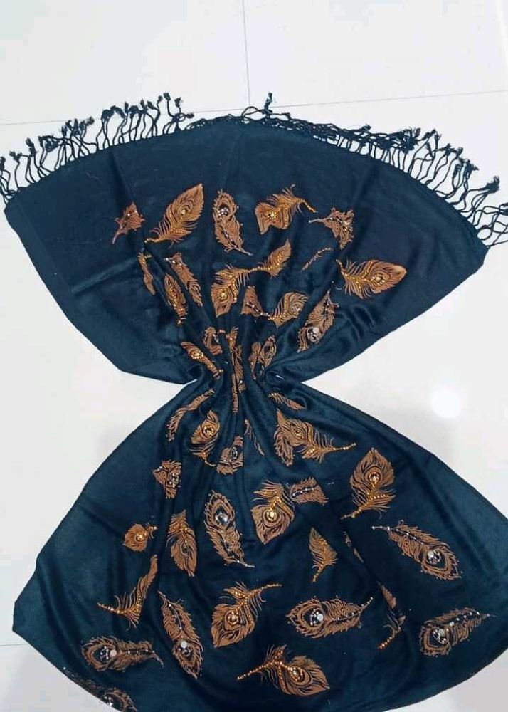 Embellished Peacock Feather Dupatta