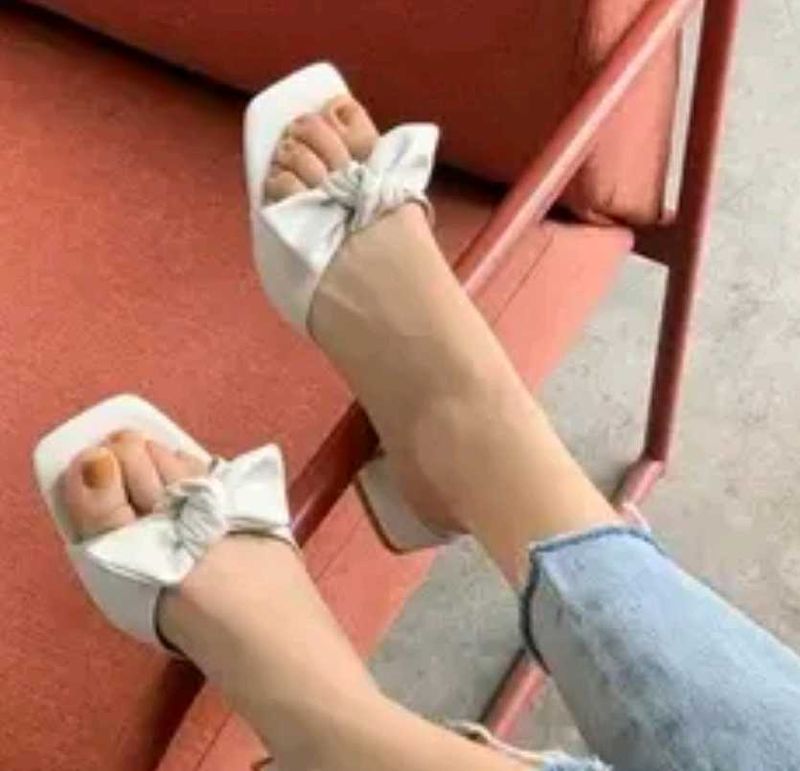 Chic White Bow Heels