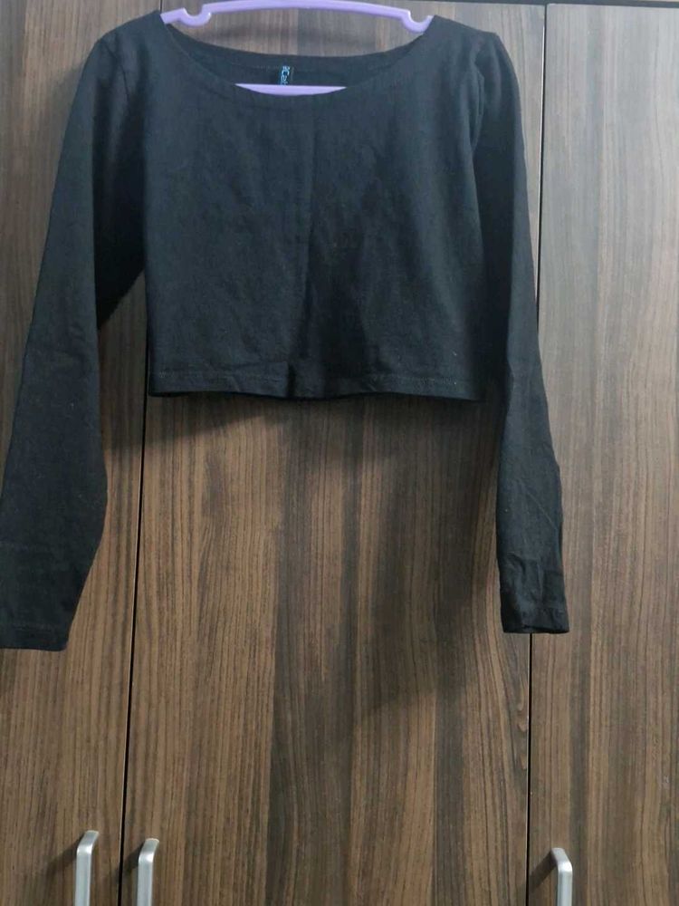 Black Crop Top with Long Sleeves