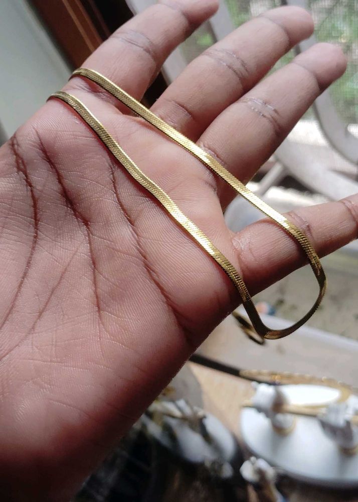 Elegant Gold  🐍 chain Herringbone Necklace