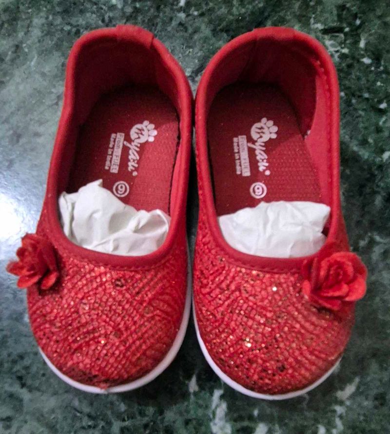 kids girls Sparkly Red Ballerina Shoes size 6