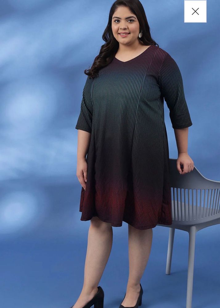 Chic Ombre Pleated V-Neck Dress