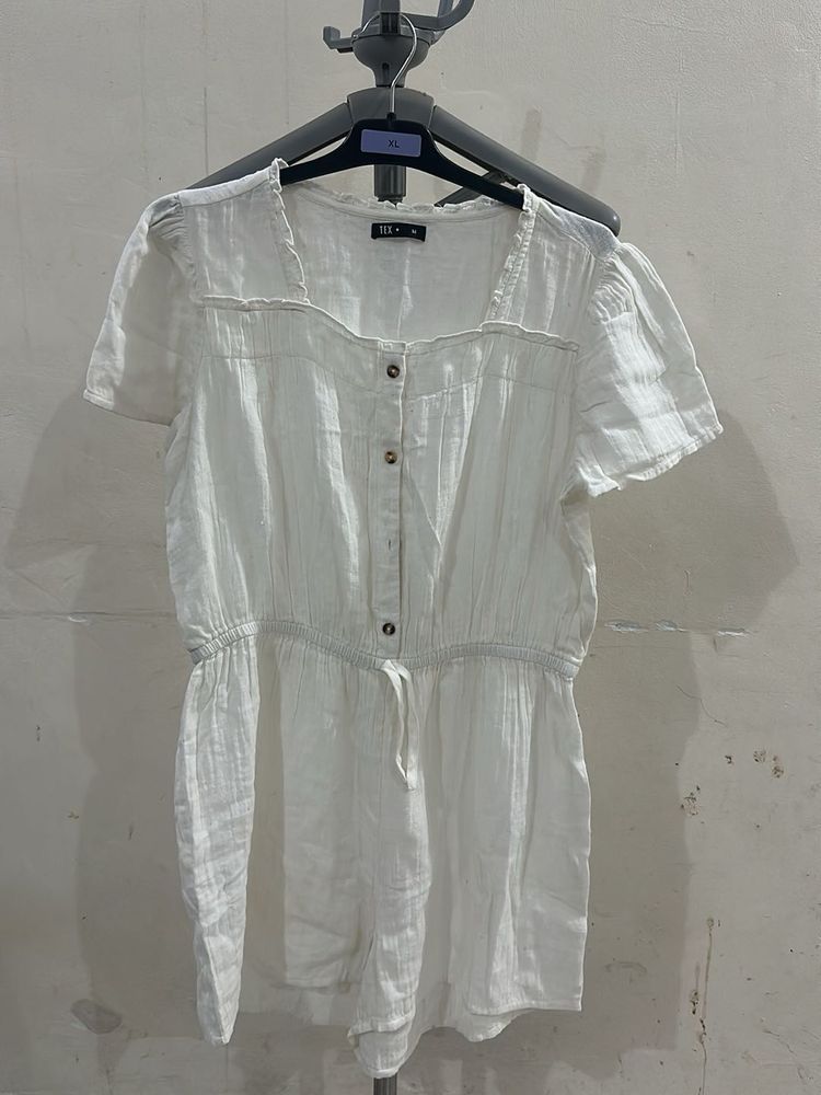 Chic White Short Jumpsuit
