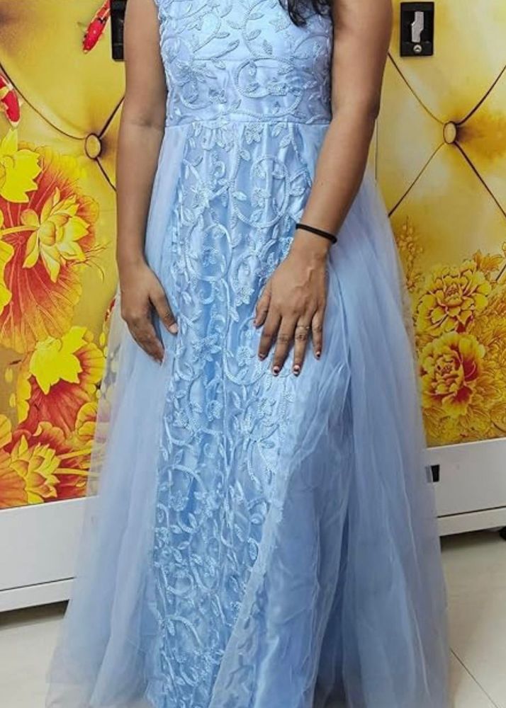 Elegant Blue Lace Evening Gown