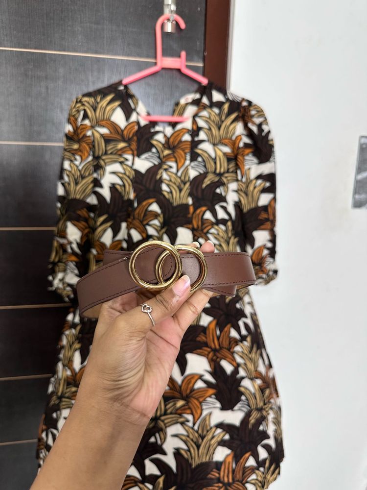 Dress with belt
