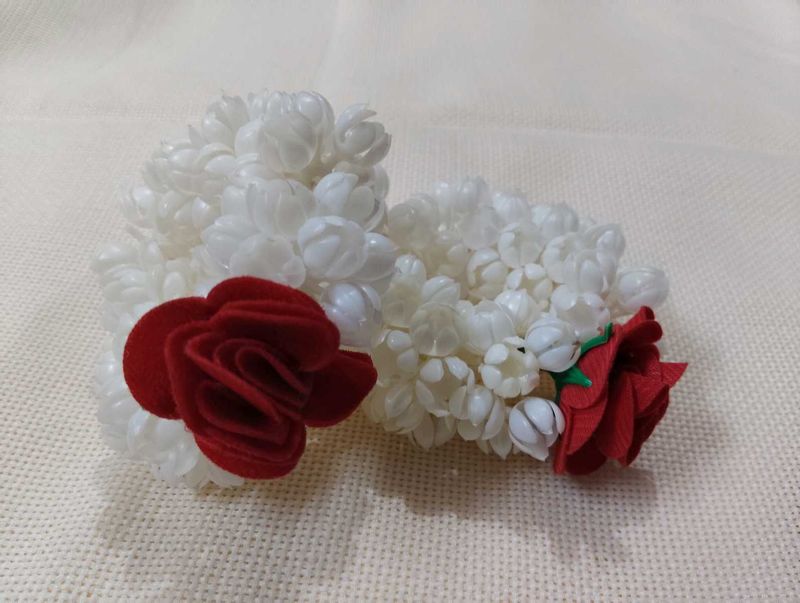 Elegant Floral Beautiful Bracelet - Perfect for We