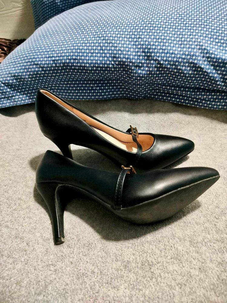 Classic Black Heels Size 39