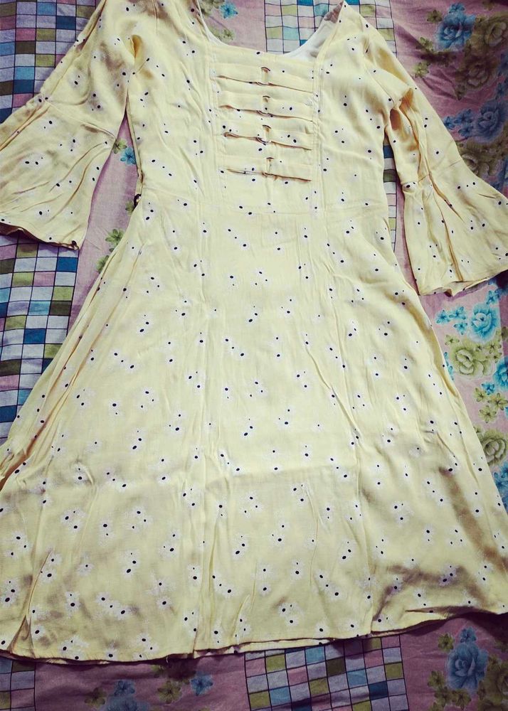 Western Gown with 3 quarter flared hands