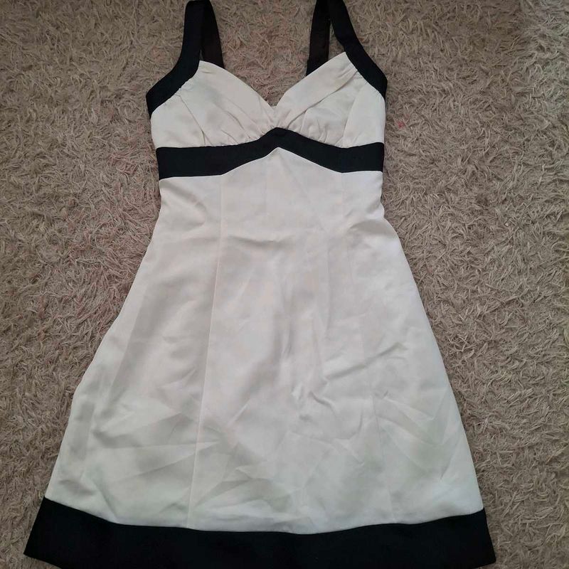 Chic White &amp; Black A-line Dress