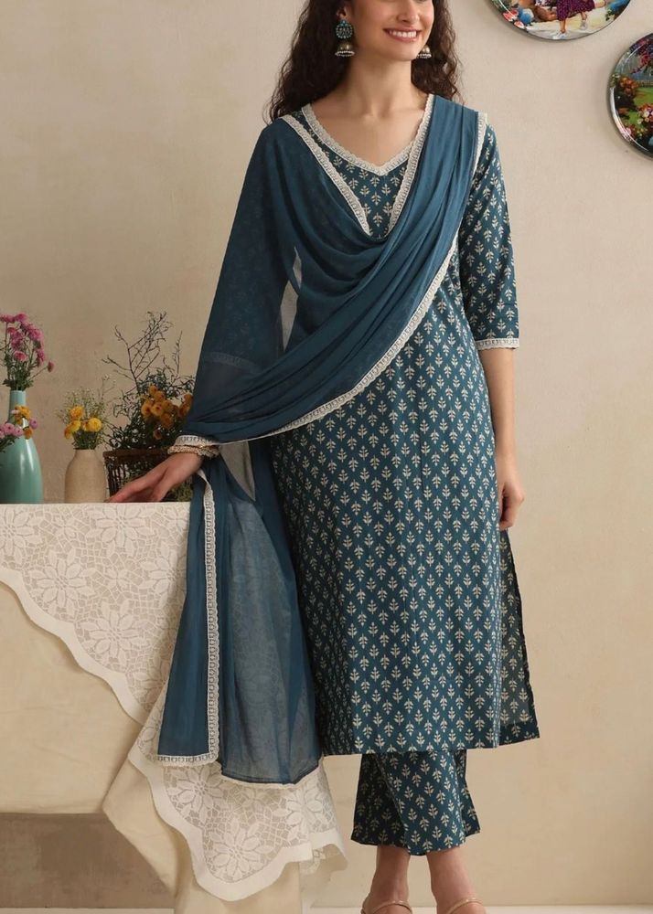 Khushal K floral Kurta set with dupatta