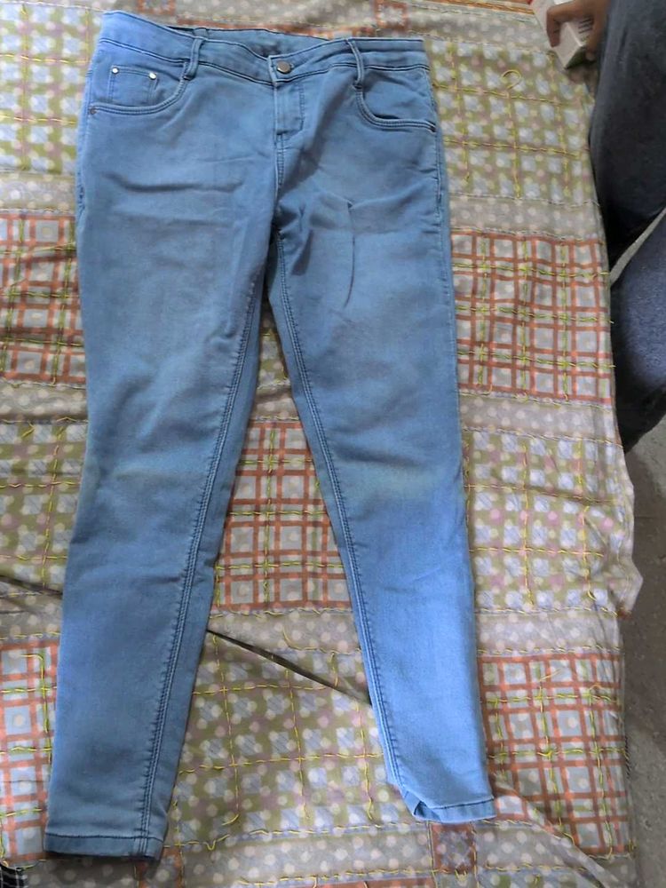 Light Wash Skinny Jeans