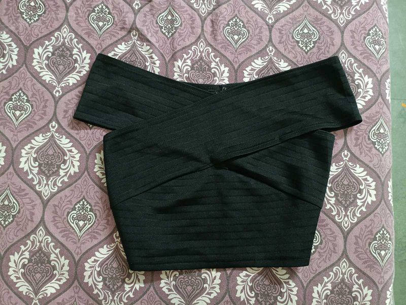Chic Off-Shoulder Ribbed Crop Top